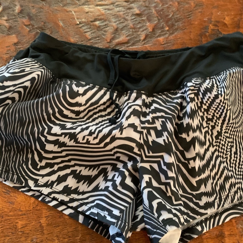 Nike Crew running shorts size L